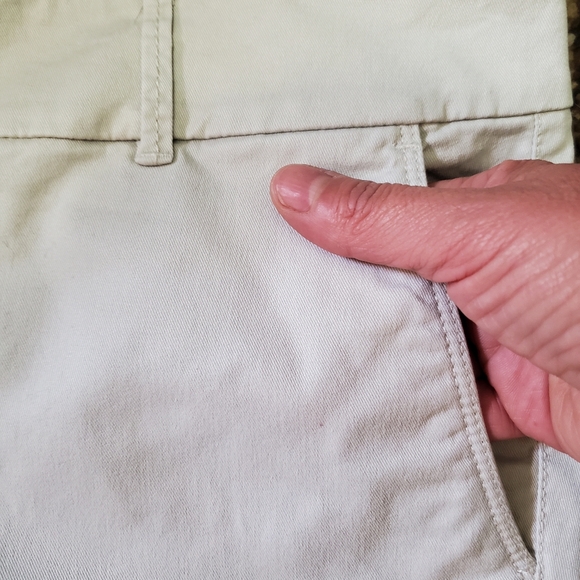 LOFT cotton blend khaki chino Bermuda shorts 10 - Picture 4 of 9